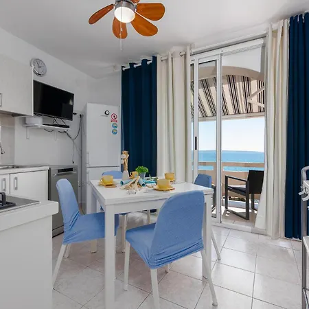 2 Bedroom Gorgeous In Kosljun