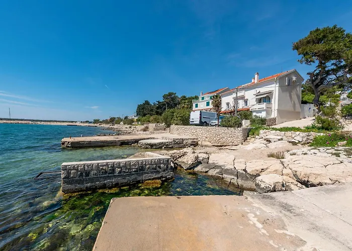 2 Bedroom Gorgeous In