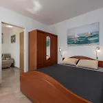 Daire 2 Bedroom Gorgeous In *