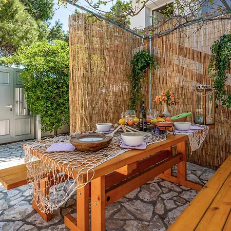 Апартаменты 2 Bedroom Gorgeous In Kosljun