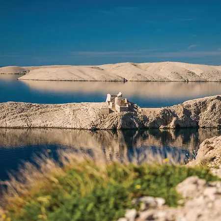 2 Bedroom Gorgeous In Апартаменты