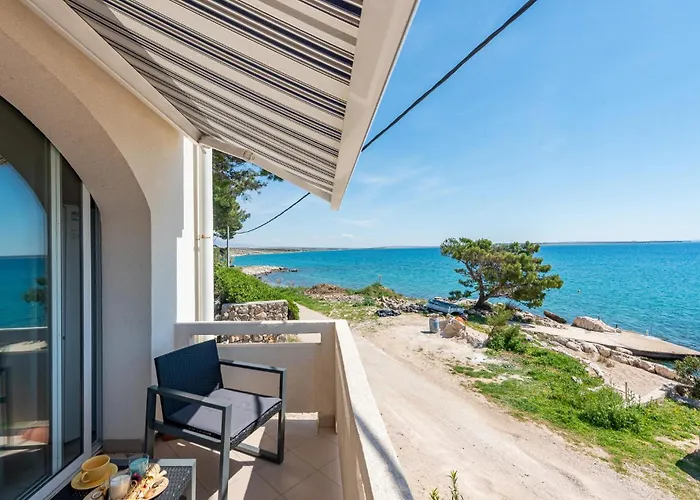 2 Bedroom Gorgeous In Апартаменты Kosljun