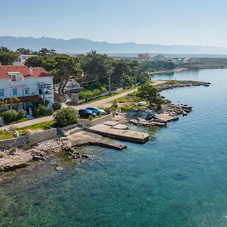 2 Bedroom Gorgeous In Košljun