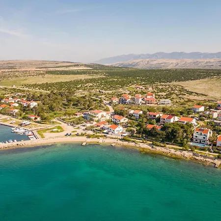 2 Bedroom Gorgeous In Appartement Košljun