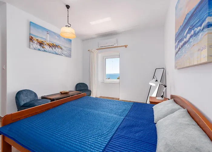 2 Bedroom Gorgeous In Appartement *