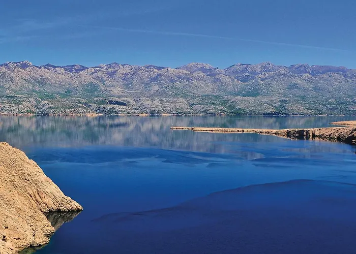 2 Bedroom Gorgeous In *