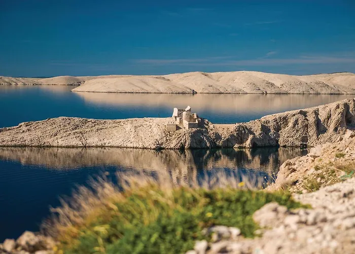 2 Bedroom Gorgeous In Appartement