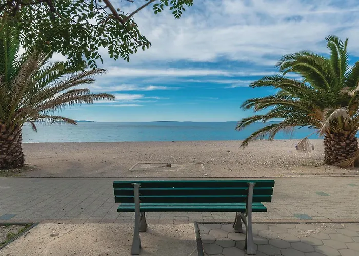 2 Bedroom Gorgeous In *